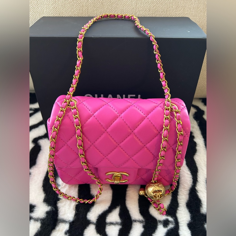 Chanel adjustable chain bag - Picture 10 of 11